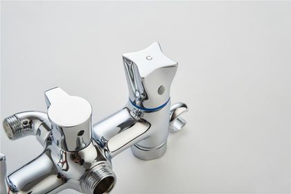 Смеситель для ванны Ledeme L3187