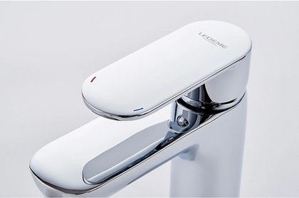 Смеситель для умывальника Ledeme L1010