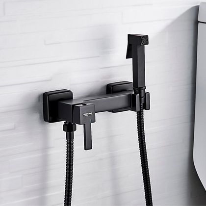 Смеситель с гигиеническим душем Ledeme L5398B-7