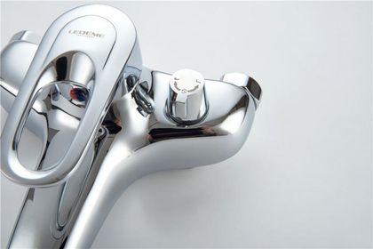 Смеситель для ванны Ledeme L3204