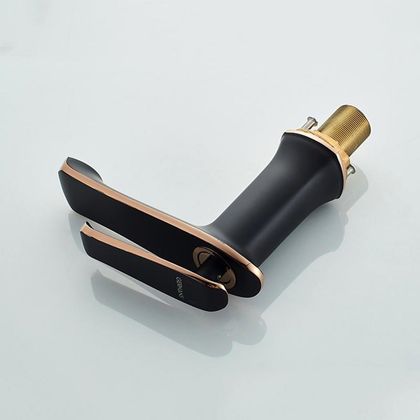 Смеситель для умывальника Gerhans K11021B